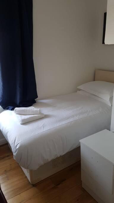 F14- Single Studio Shared Shower/Toilet Near Paddington London Exterior foto