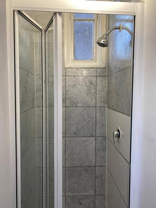 F14- Single Studio Shared Shower/Toilet Near Paddington London Exterior foto